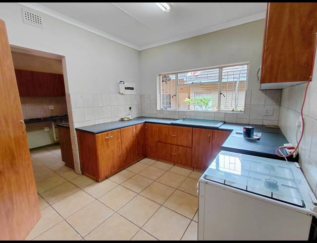 4 BEDROOM FREESTANDING FOR SALE IN CHROOMPARK